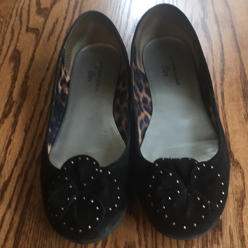 Women’s flats